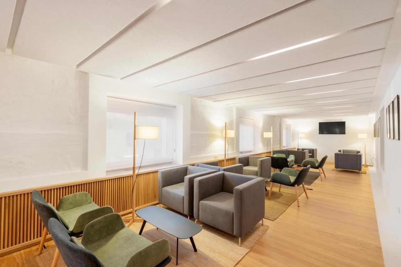 Eurostars Portico อาลิกันเต ภายนอก รูปภาพ The lounge at the airport