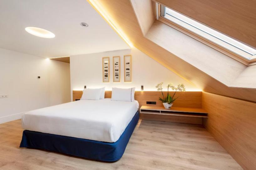 Eurostars Portico อาลิกันเต ภายนอก รูปภาพ A room at the hotel
